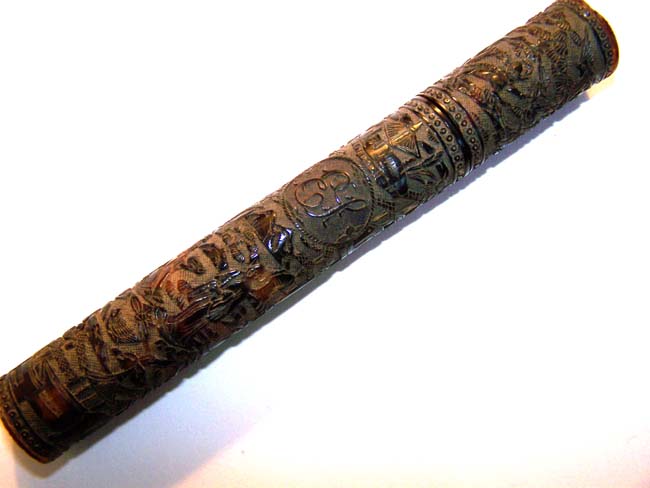 A Fine late 18th century Chinese Export Carved Tortoiseshell Netting Case circa 1785 — image 2